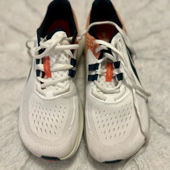 Altra Provision Sneakers like new - Picture 4 of 8